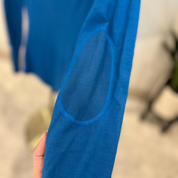 Lululemon Wool Henley Long Sleeve | Size 4 | Blue | Thumb Holes & Elbow Patches - Picture 3 of 6